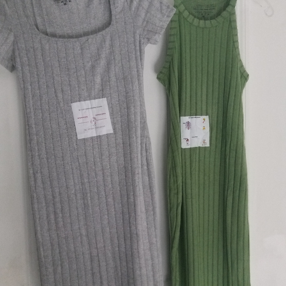 Clothes - Picture 4 of 8